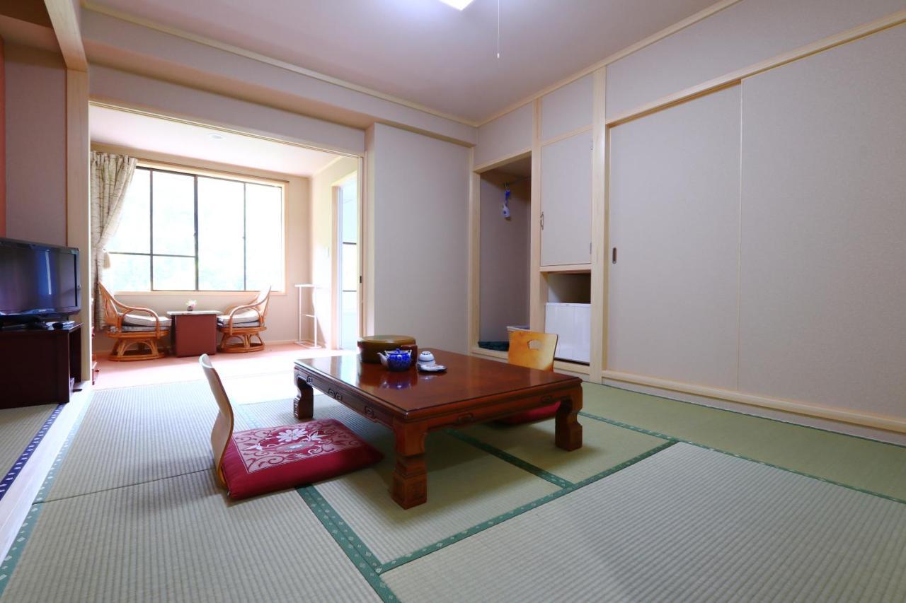 旅館 祖谷の宿 かずらや 2*