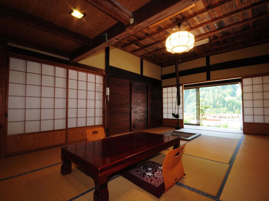 祖谷の宿 かずらや 旅館 2*